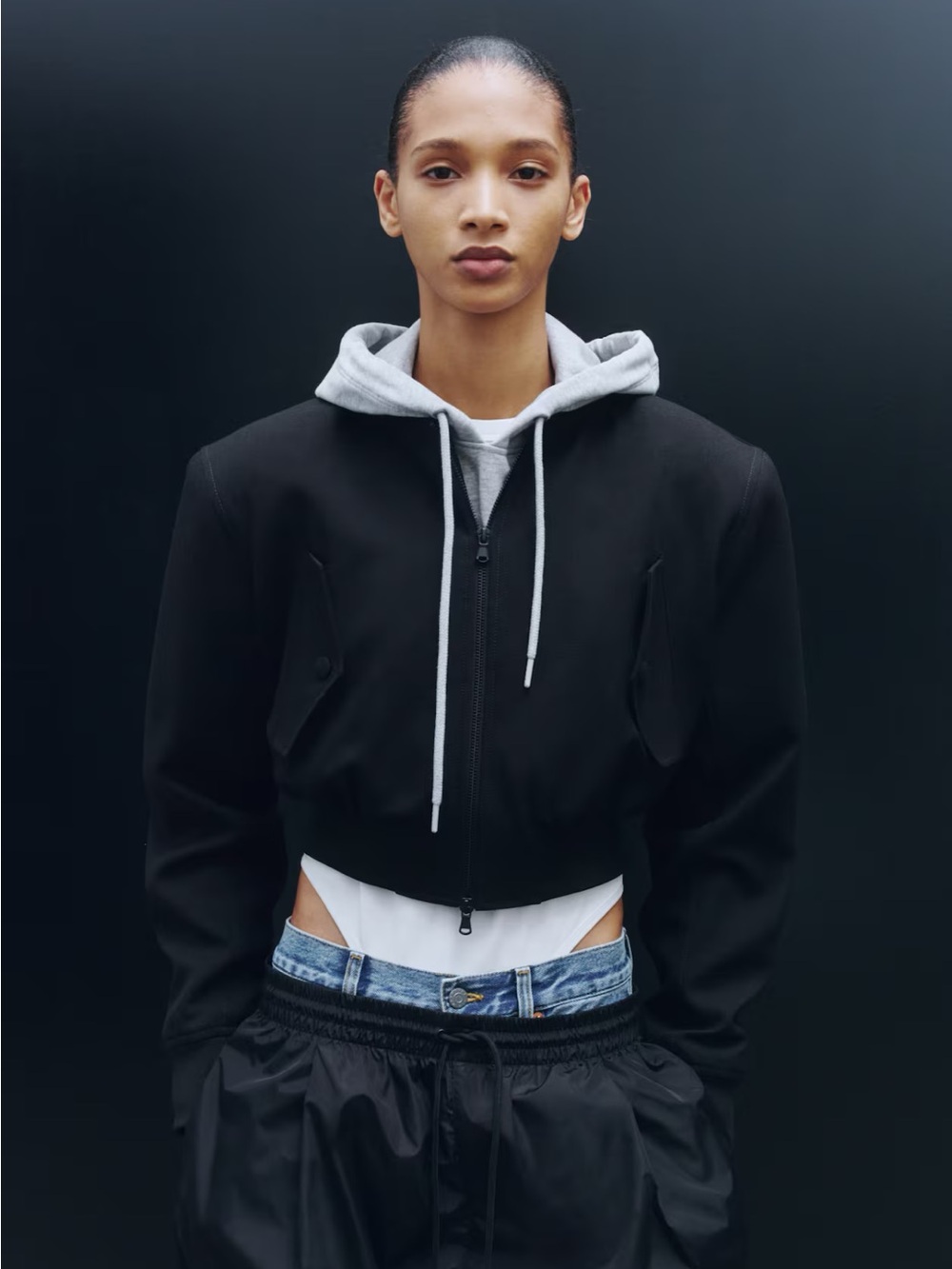 WARDROBE.NYC H&M
NWT BLACK CROPPED WOOL BOMBER JACKET